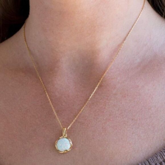 ❤️Host Pick❤️Handmade 14k gold white opal necklace - Picture 3 of 3